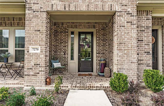 7270 Sprangletop Street Gallery 2