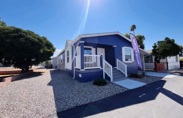 Royal Holiday photos photos