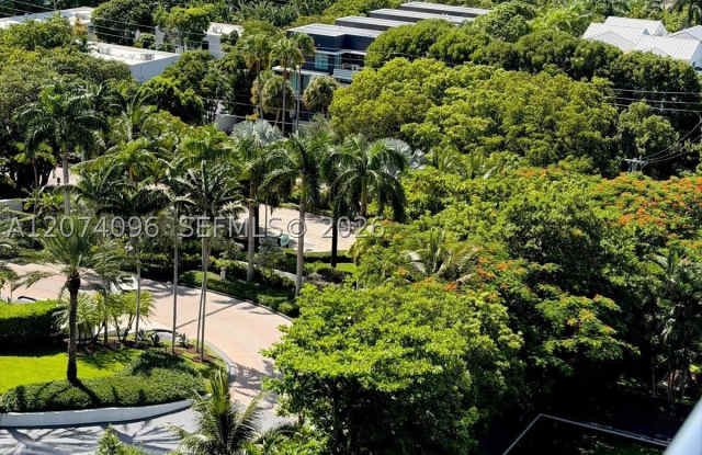 2025 Brickell Ave Gallery 4