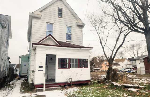 2402 Grandview Ave photos photos