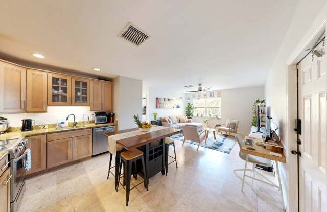 Charming 2BR Condo in Fort Lauderdale photos photos Charming 2BR Condo in Fort Lauderdale photos photos