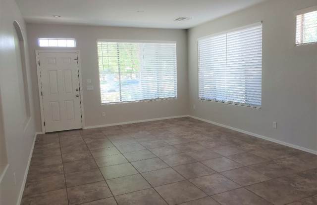4318 E Page Ave Gallery 2