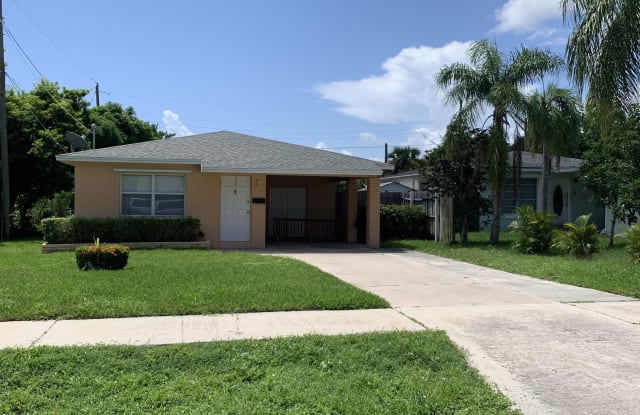 210 E Ilex Drive - 210 East Ilex Drive, Lake Park, FL 33403