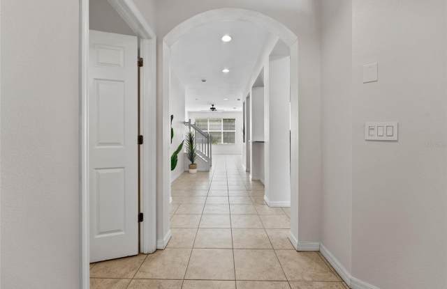 14055 WATERVILLE Circle Gallery 2