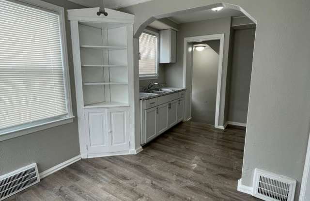 3 Bedroom 1 Bath Bungalow Just $1300 photos photos