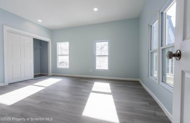 12 Grow Avenue photos photos