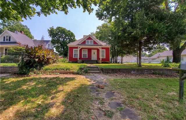 2 bed 1 bathroom home in Shawnee photos photos