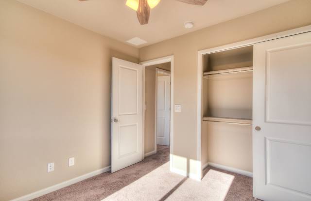 Newer Townhouse in Wolf Ranch, D#20 photos photos