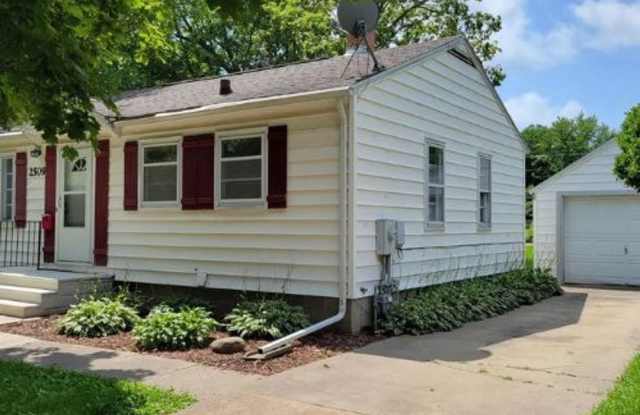 3 Bedroom Home with Garage & Central Air photos photos