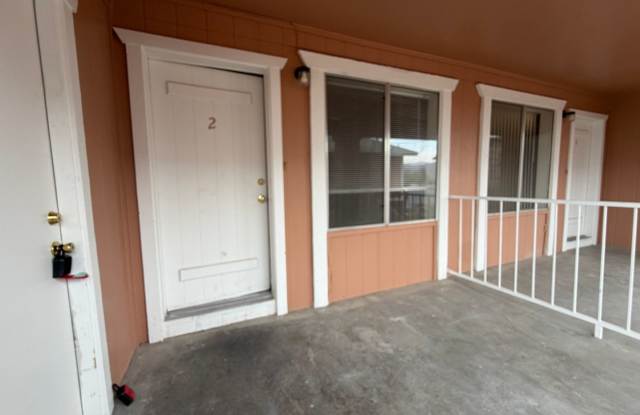 Updated 2 Bedroom Apartment in Bullhead City! photos photos