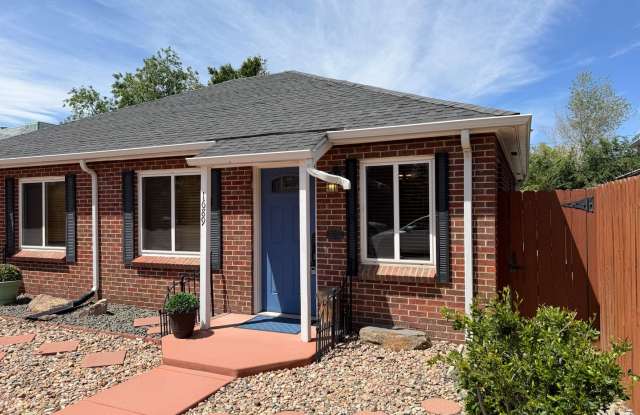 Pristine All-Brick Duplex Near UCHealth with Hardwood Floors & Private Parking photos photos Pristine All-Brick Duplex Near UCHealth with Hardwood Floors & Private Parking photos photos