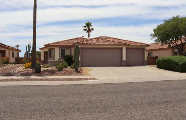 4 bedroom 2 bath Gallery 3
