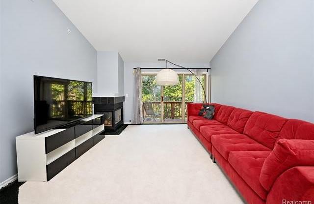 7055 Copper Creek Circle Gallery 3