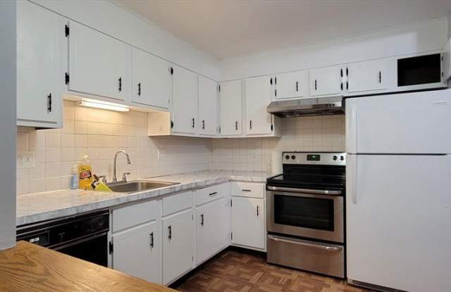 100 Grandview Ave photos photos