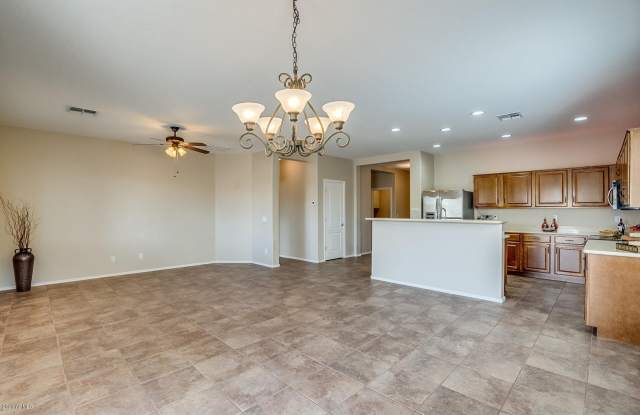17610 W Port Royale Lane Gallery 3