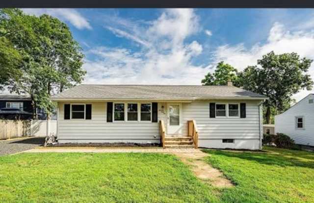 Charming 4BR House in Toms River photos photos Charming 4BR House in Toms River photos photos