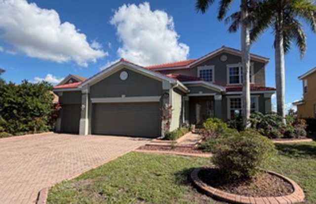 5 bedroom 3.5 Single Family Home photos photos