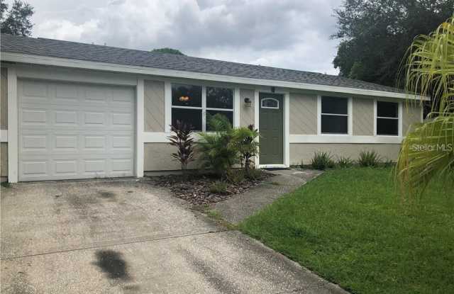 615 BAY LAKE TRAIL Gallery 2