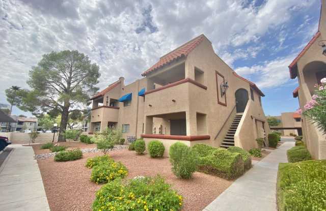 1 BEDROOM / 1 BATH GATE COMMUNITY/ LOCATED NEAR THE STRIP photos photos