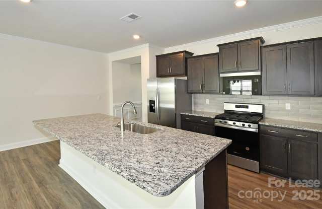 7867 Iron Road photos photos