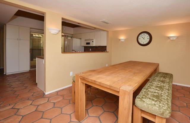 7637 N PINESVIEW Drive Gallery 4