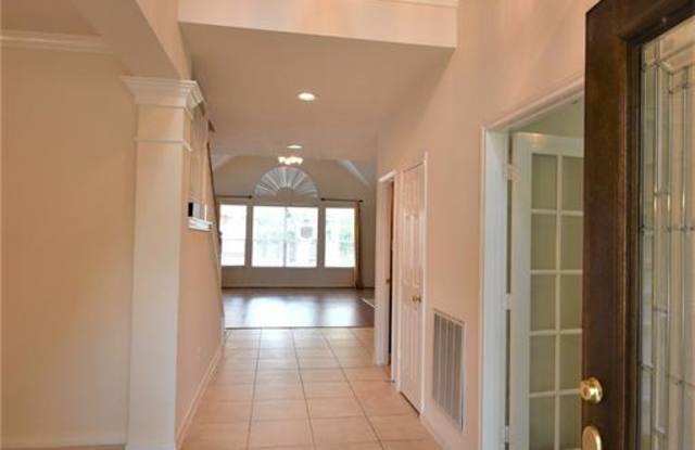 5614 Ballina Canyon Lane Gallery 3