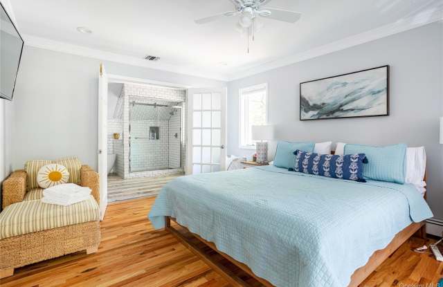 2300 Pine Tree Road Gallery 4