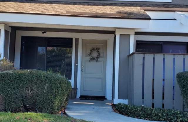 2 Bedroom condo available in south Santa Maria! photos photos