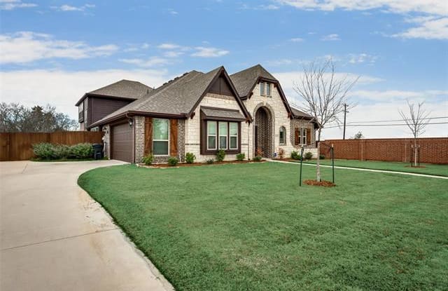 4045 Knightsbridge Lane - 4045 Knightsbridge Lane, Midlothian, TX 76065