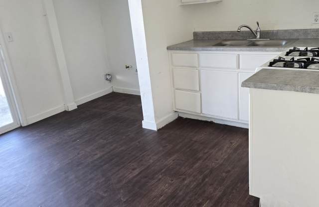 196 South C St - B Gallery 2