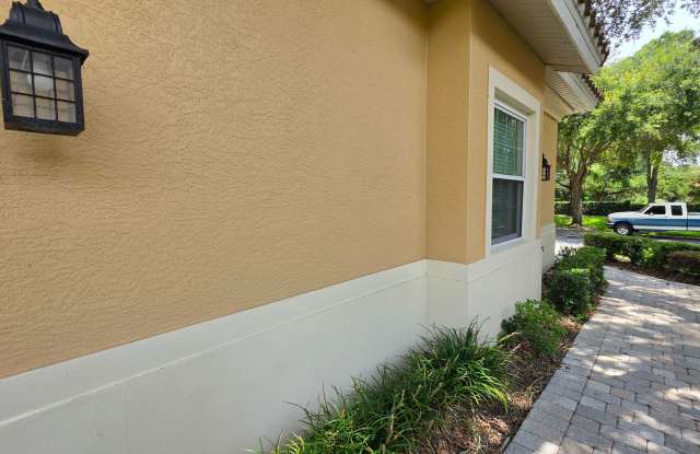 3 bedroom 3 bathroom 2 car garage townhome in Mission Inn. Gallery 3