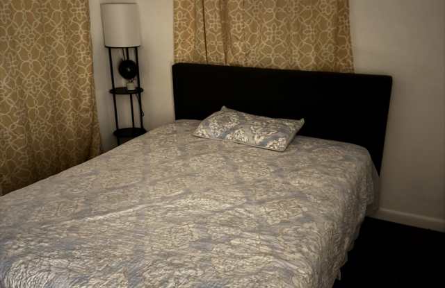 2401 Mellonville Avenue photos photos