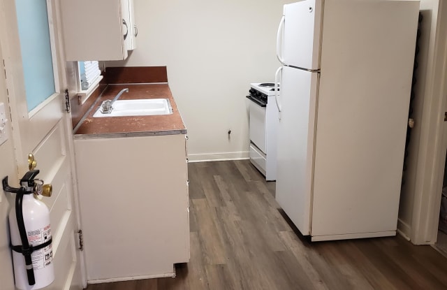 504 E Coolbaugh - 1 - 504 East Coolbaugh Street, Red Oak, IA 51566