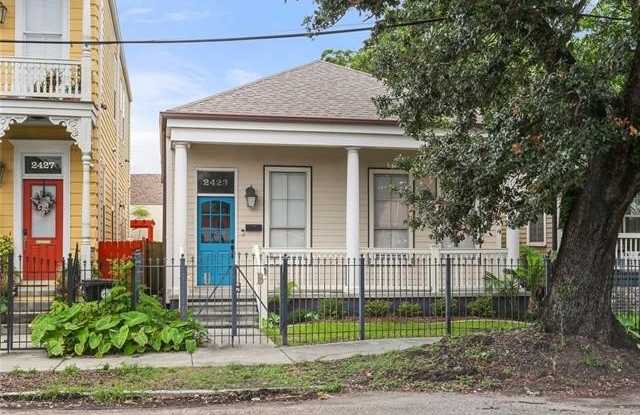 2423 REV JOHN RAPHAEL JR Way photos photos