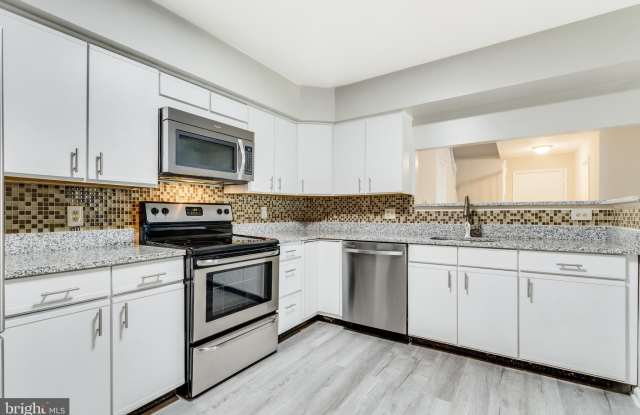 2241 LOVEDALE LANE - 2241 Lovedale Lane, Reston, VA 20191