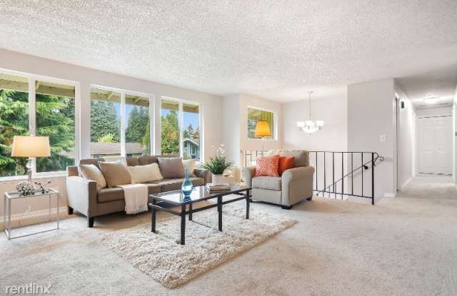 1512 Dayton Ct NE Gallery 3