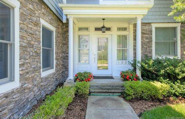 155 LAKEVIEW Avenue Gallery 2