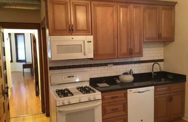 1042 N Oakley Blvd photos photos