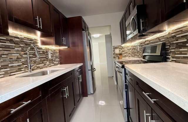 10001 W Bay Harbor Dr photos photos