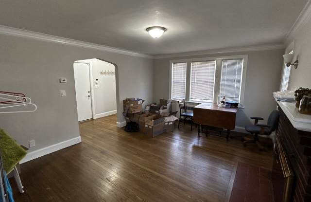 Modern Condo with 1.5 Bathrooms and new appliances photos photos