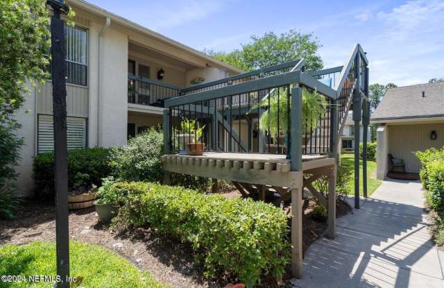 8012 HOLLYRIDGE Road - 8012 Hollyridge Road, Jacksonville, FL 32256 8012 HOLLYRIDGE Road - 8012 Hollyridge Road, Jacksonville, FL 32256