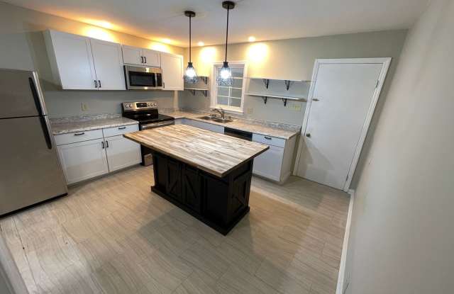 Great Neighborhood Location Home For Rent Gallery 3