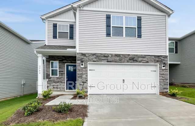3744 13th St NE photos photos