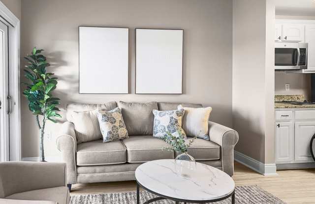Newly remodeled condo in the heart of Carillon Village with spectacular views! - 114 Carillon Market Street, Laguna Beach, FL 32413