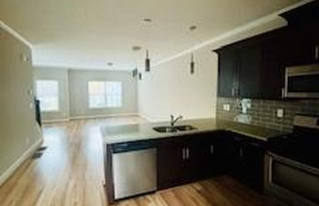 1365 Memorial Drive Southeast Gallery 4