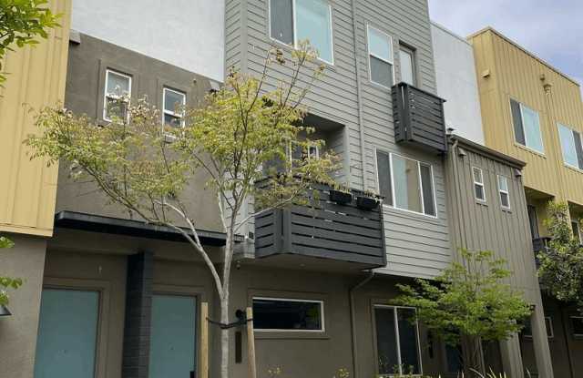 Modern 2-Bedroom, 2.5-Bath Townhome in Oakland photos photos Modern 2-Bedroom, 2.5-Bath Townhome in Oakland photos photos
