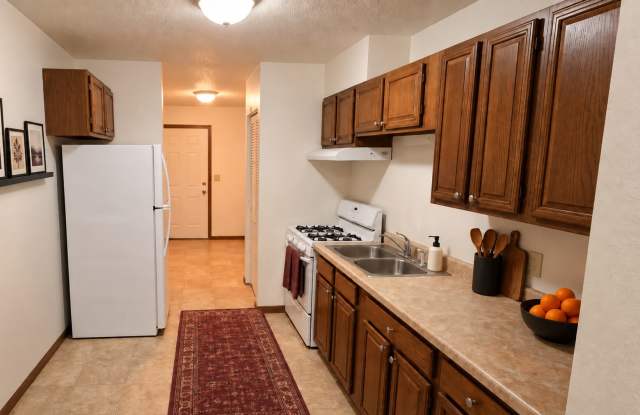 Two Bedroom Apartment at Whitewater Commons in St Charles Gallery 2