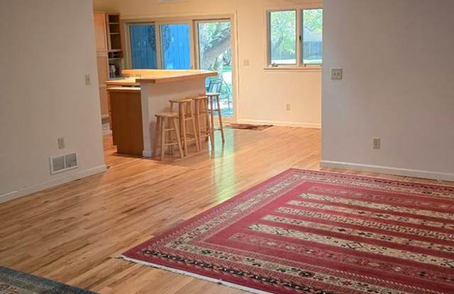 3 Bed 3 Bath | South Central Fort Collins! Gallery 4