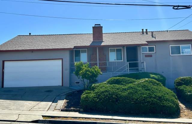 Excellent CV Location! Close to all levels of schooling! photos photos