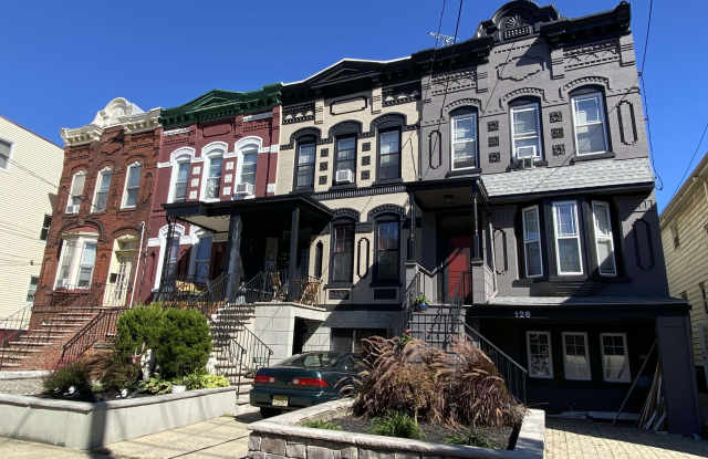 128 AVENUE C - 128 Avenue C, Bayonne, NJ 07002